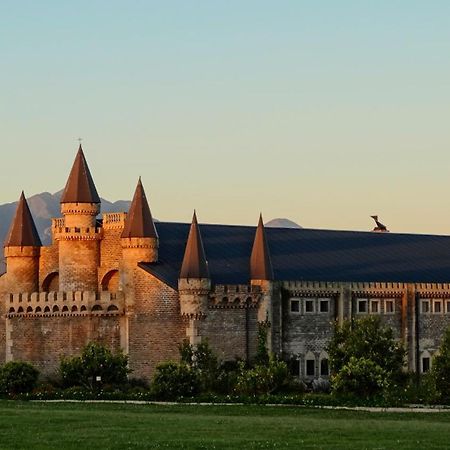 Bygracealone Manor Hotel Outeniekwa Екстериор снимка