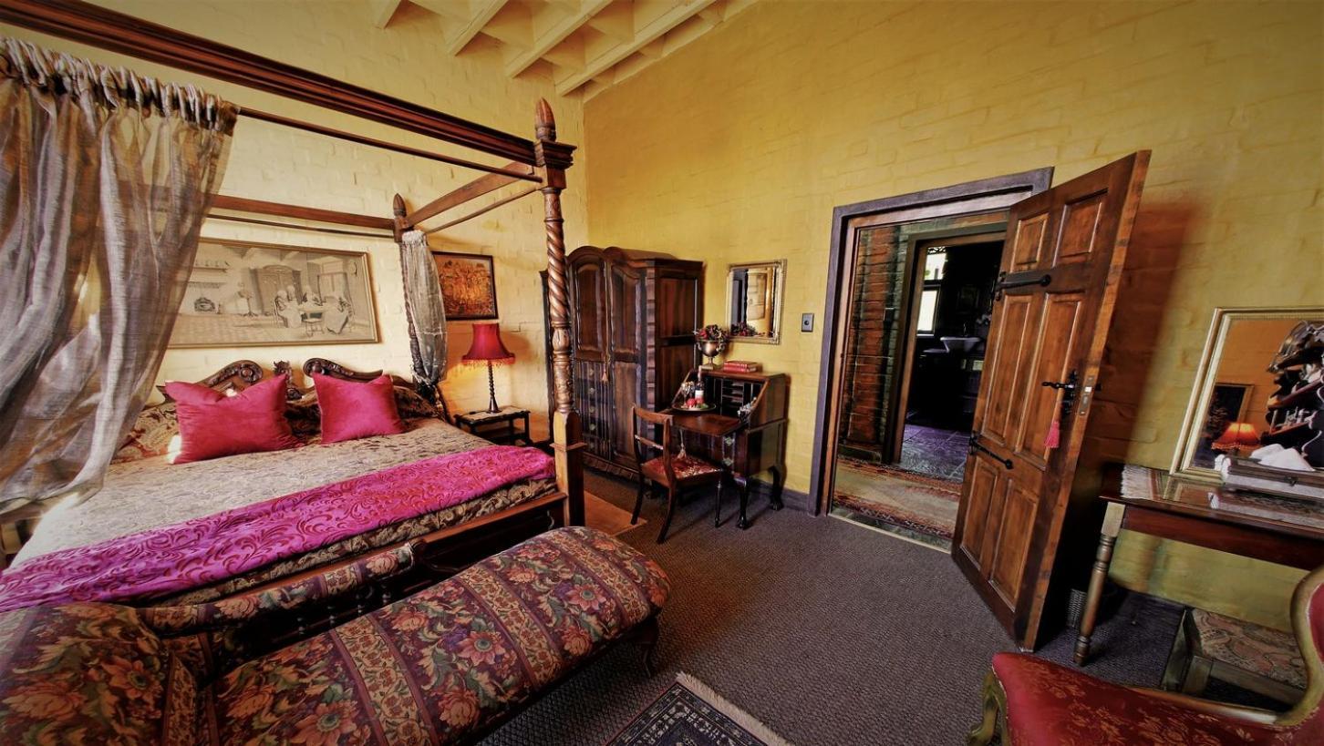 Bygracealone Manor Hotel Outeniekwa Екстериор снимка