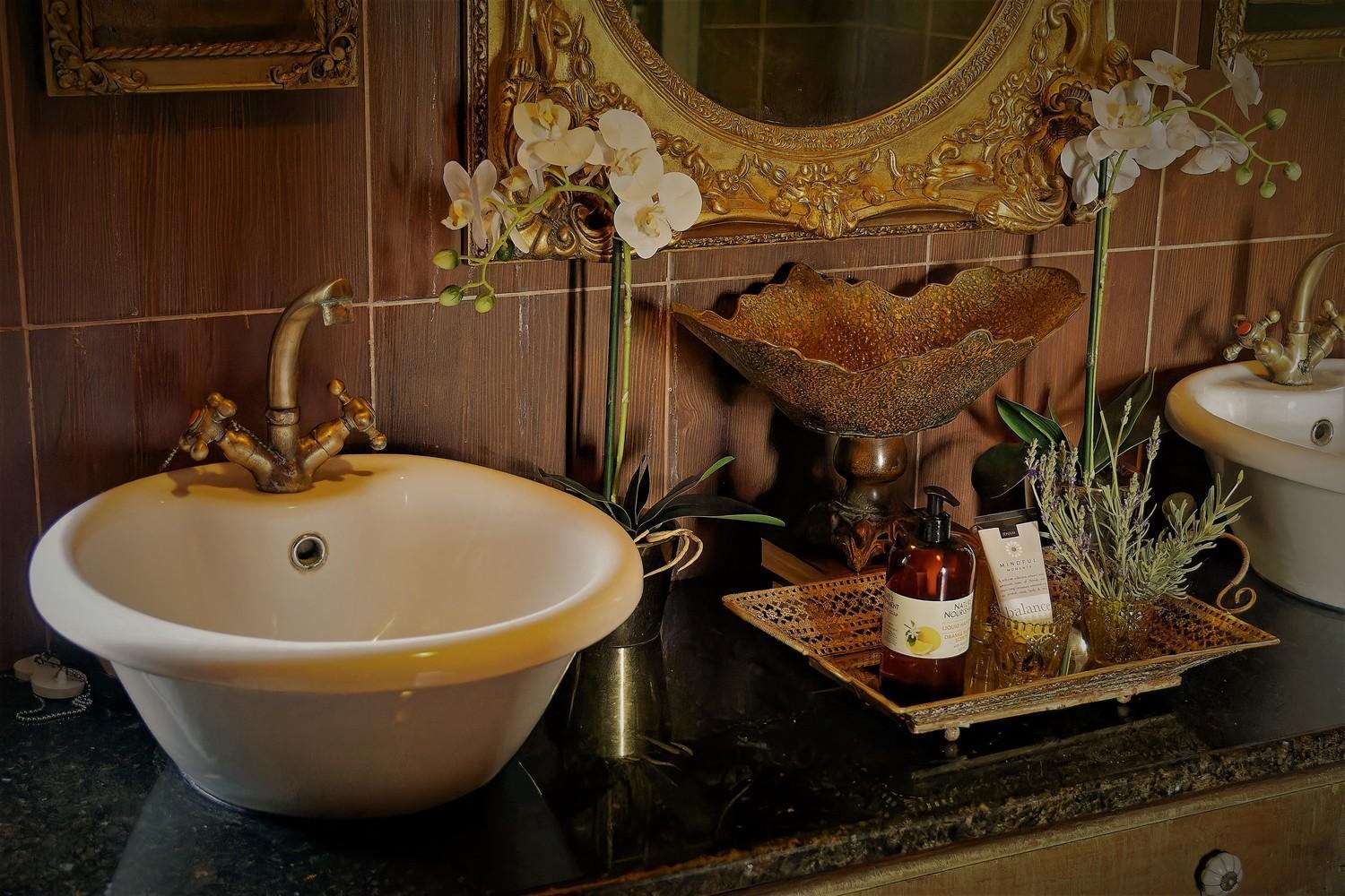 Bygracealone Manor Hotel Outeniekwa Екстериор снимка